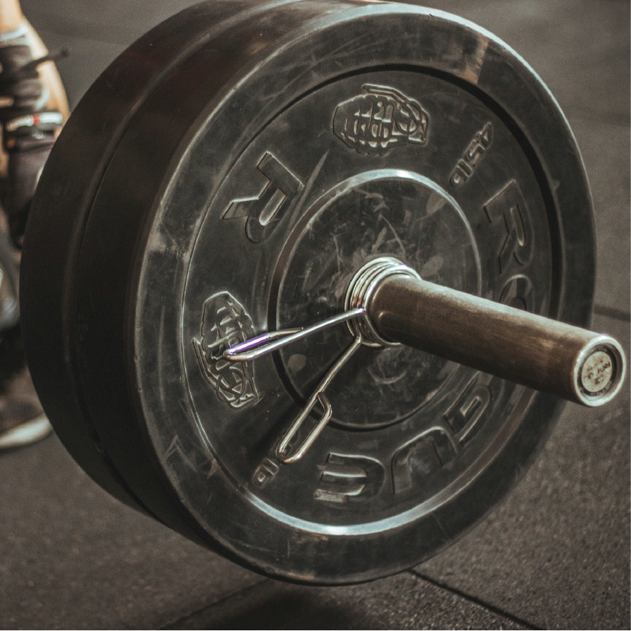 Contrasting heavy cast iron with the advanced, lightweight composite materials and titanium alloys used in aerospace to achieve superior strength-to-weight ratios.