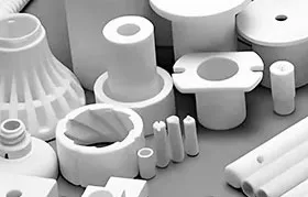 Uma coleção de peças cerâmicas avançadas, projetadas com precisão, que demonstram sua utilização em aplicações industriais que exigem alta resistência, estabilidade térmica e isolamento elétrico.