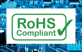 O logotipo oficial de certificação "RoHS Compliant" em verde, com um símbolo de verificação, é exibido sobre uma imagem de fundo de uma placa de circuito impresso (PCB) azul, simbolizando a conformidade na indústria eletrônica.
