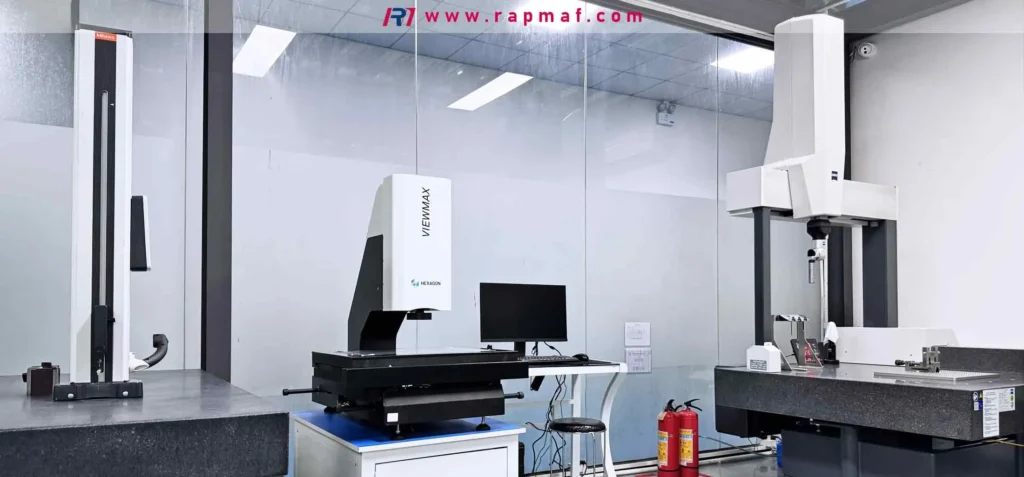 The state-of-the-art quality control and metrology lab at Rapmaf. The image features a Hexagon VIEWMAX vision measurement system and a high-precision Coordinate Measuring Machine (CMM), essential tools for verifying the tight tolerances and complex geometries of CNC-machined humanoid robot parts.