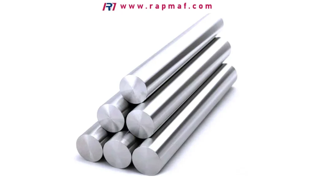 A stack of high-quality stainless steel round bars, the raw stock material used by Rapmaf for creating precision CNC machined parts like shafts, fittings, and flanges.